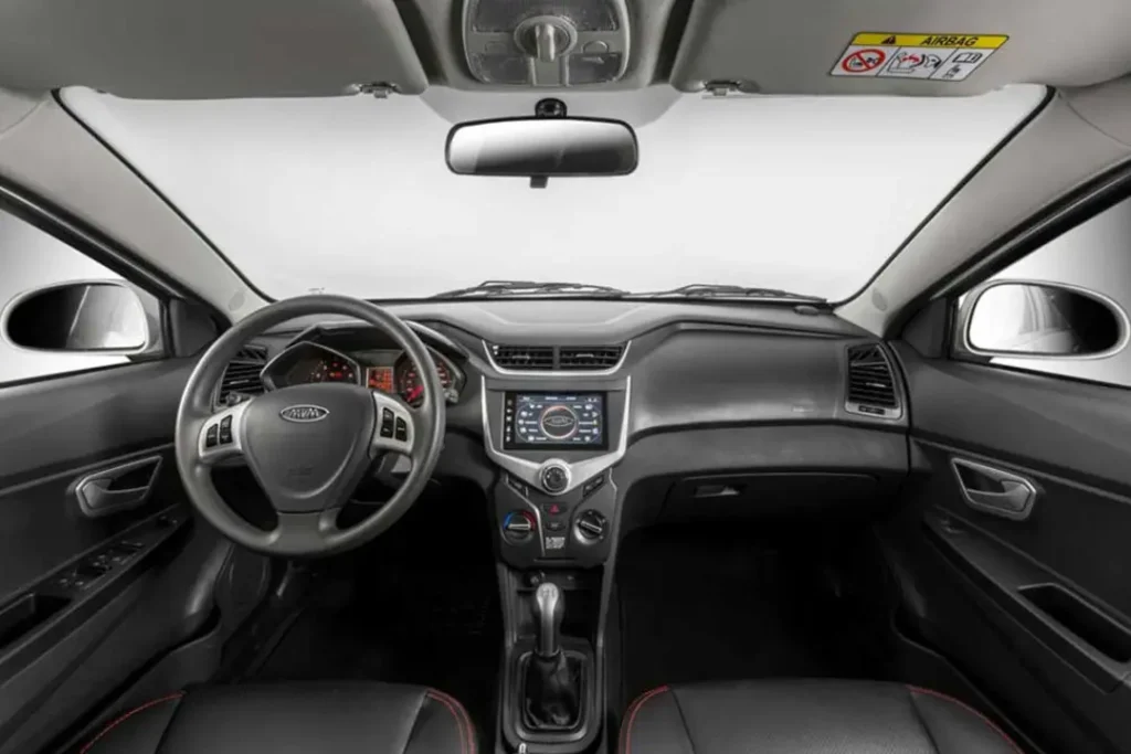 MVM 315 Hatchback